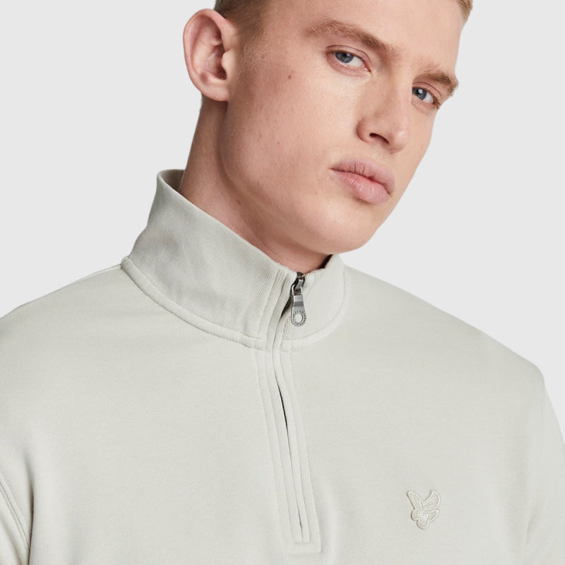 ML2022TON-W870 Lyle & Scott Tonal Eagle Quarter Zip Sweat